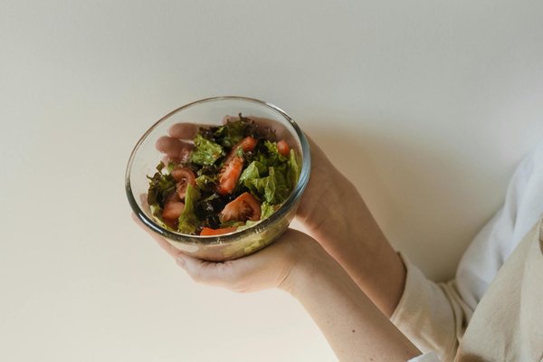 Astuces Savoureuses : Manger Équilibré et Économique avec un Budget Étudiant Limité