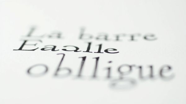 La barre oblique : un caractère typographique souvent négligé